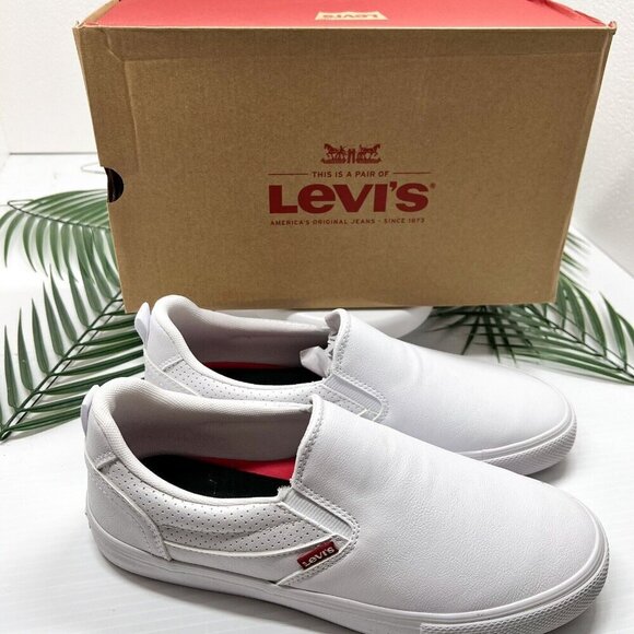 Levi's Naya Perf Women's Low Top Rounded Toe Slip-On Comfort Shoes Size 10M NWB - Picture 10 of 10